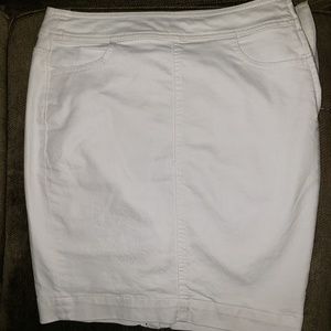 Loft white skirt. Size 27/4
